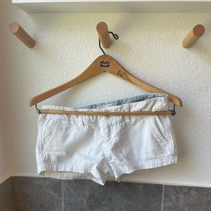 American Eagle White Stretch Shorts